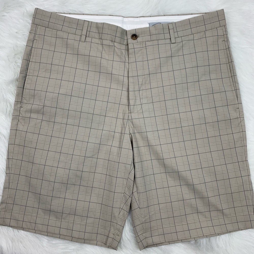 Greg Norman Golf Cream Color Shorts Waist-36